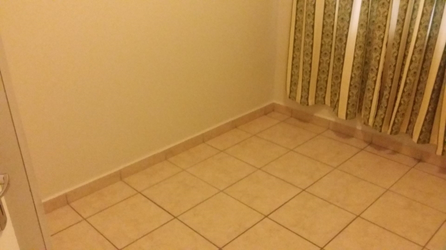 To Let 2 Bedroom Property for Rent in De Kuilen Western Cape